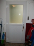 Nutzraumtür / Nebeneingangstür mit wärmegedämmter Türfüllung und satiniertem Glas